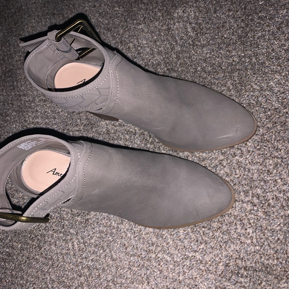American eagle heels - Picture 3 of 3